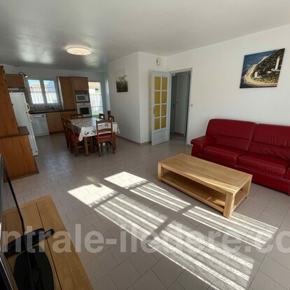 6903724f9d8c7.jpg 6903724f9d8c7.jpg