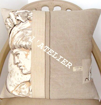 L'atelier d'Elise : coussin statue