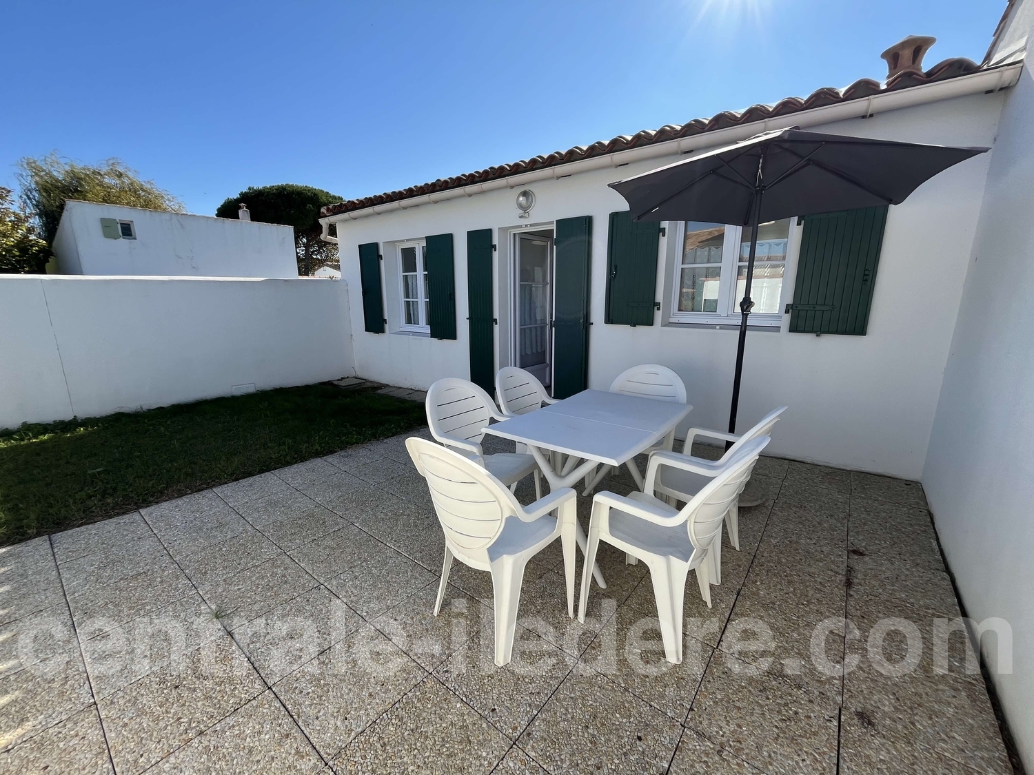 690372397470b.jpg 690372397470b.jpg