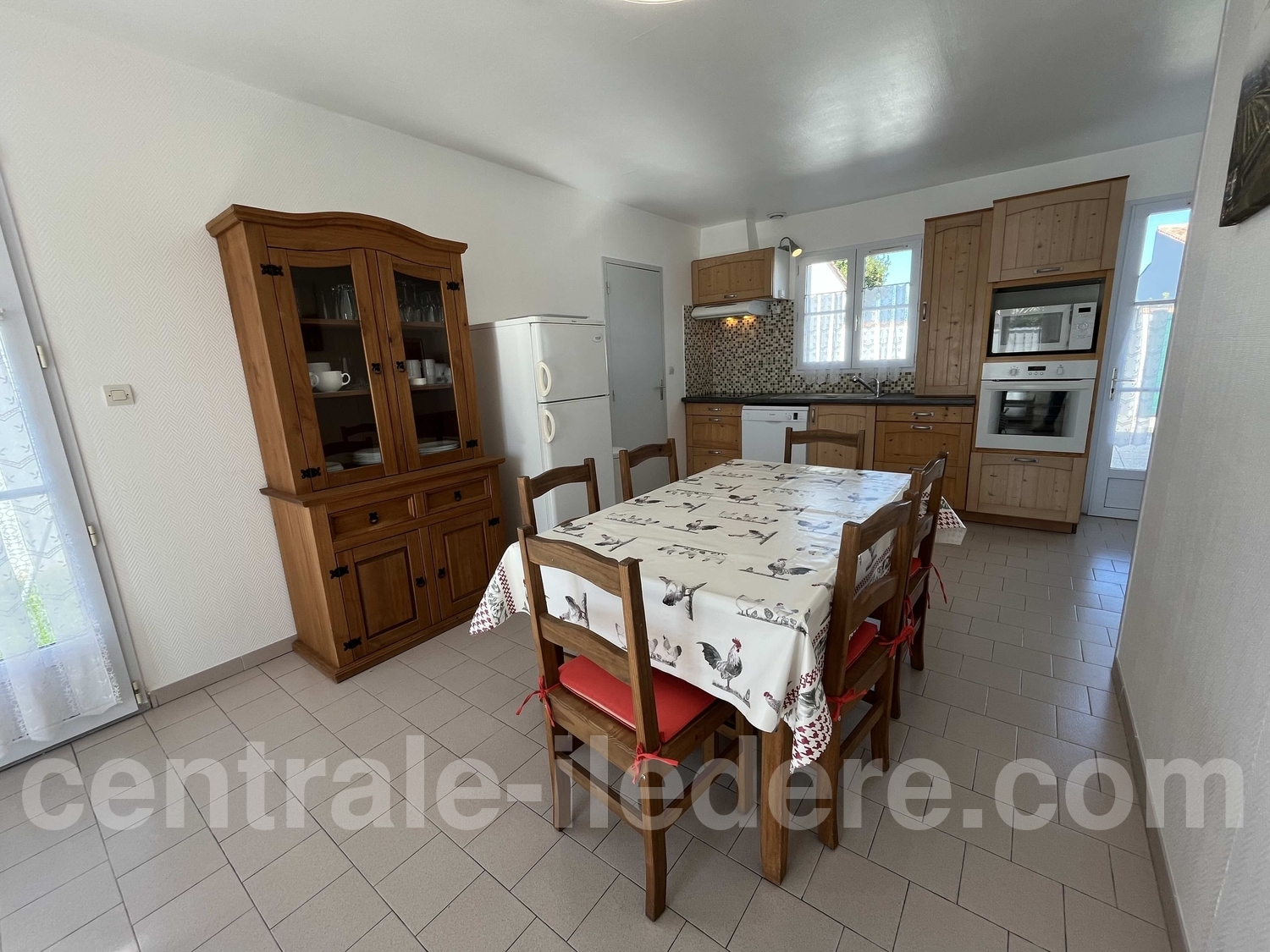 6903724fa52d6.jpg 6903724fa52d6.jpg