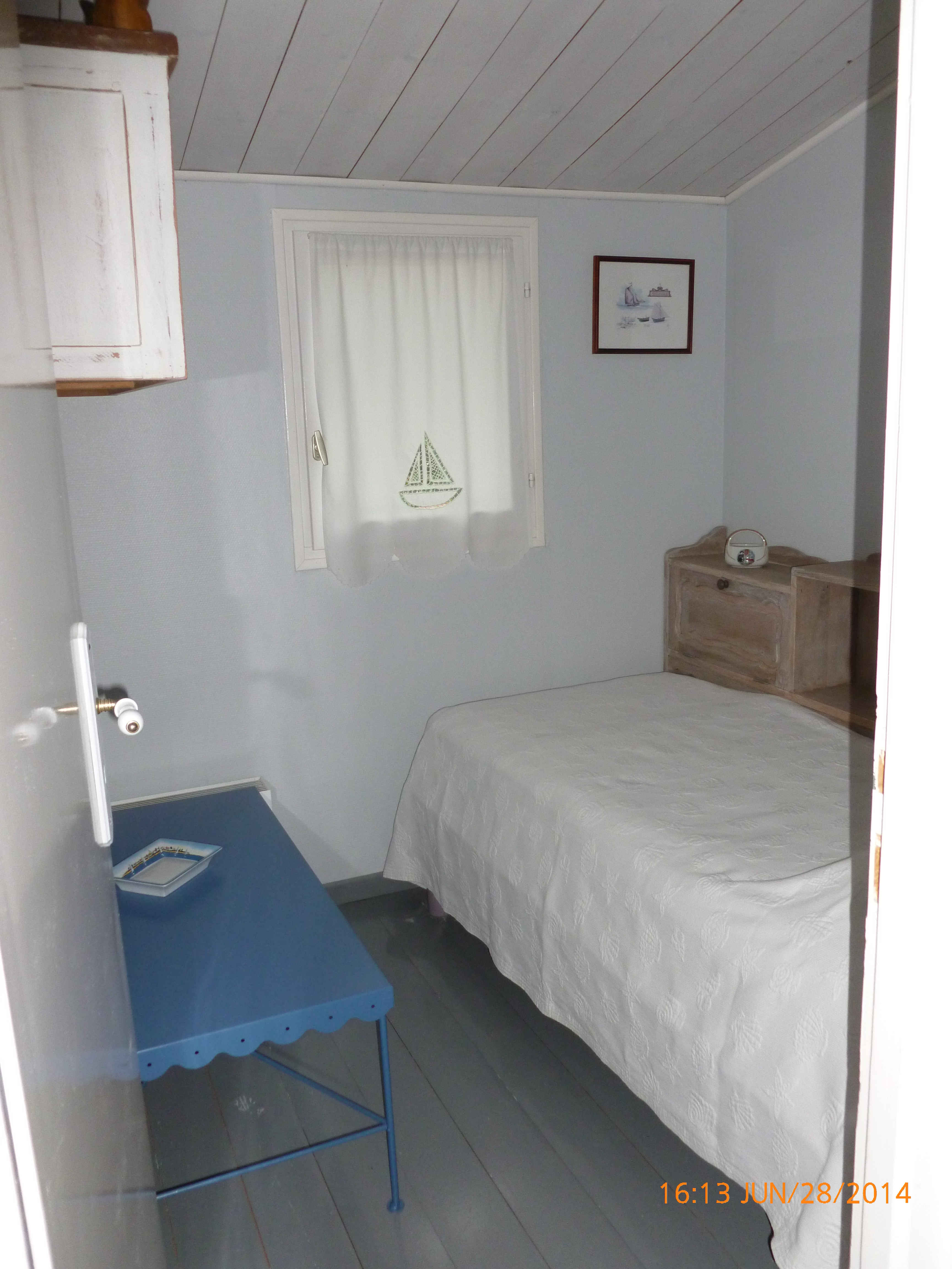 location-vacances-ile-de-re-chambre-blanche-1